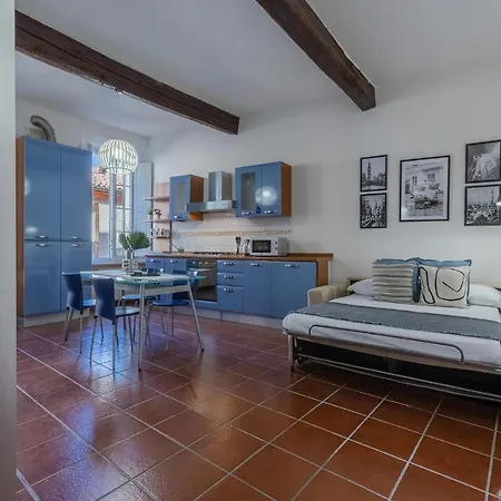 Guesthost - A 2 Min Dal Museo Della Cattedrale San Apartament *