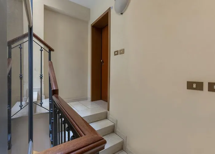 Apartament Guesthost - A 2 Min Dal Museo Della Cattedrale San Ferrara